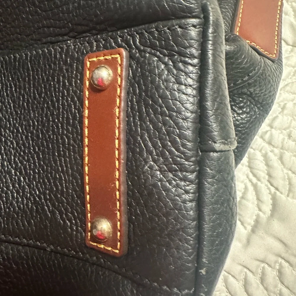 Dooney & Bourke black & brown leather shoulder bag with gold “C” ring/clasp. - Picture 3 of 13